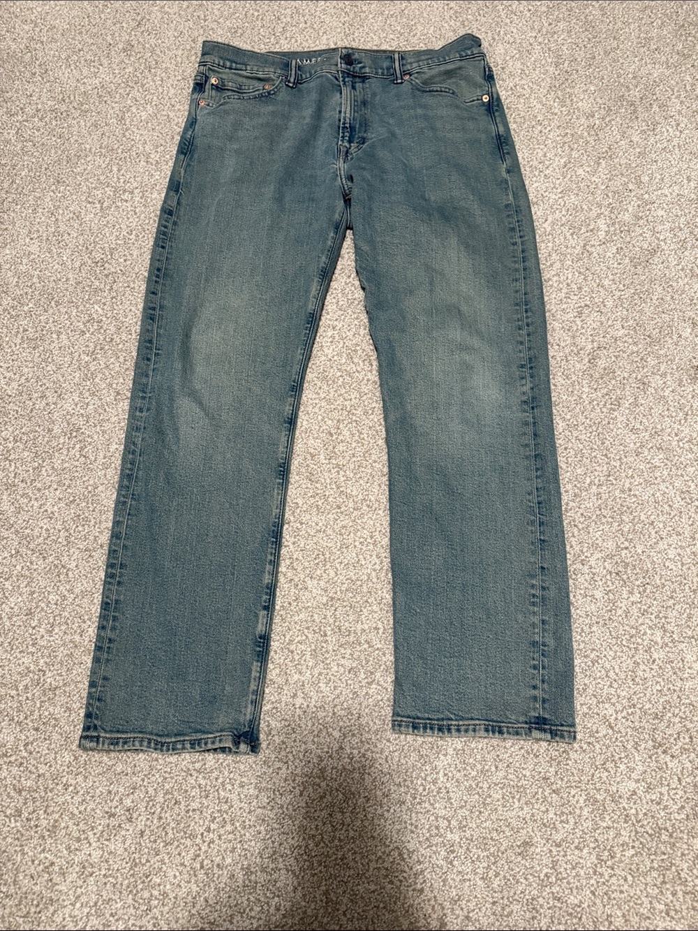 American Eagle Straight-Leg Men’s Jeans in Faded Blue